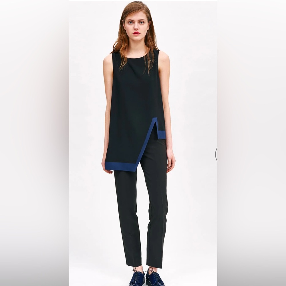 Cop.Copine Black Crewneck Sleeveless Top